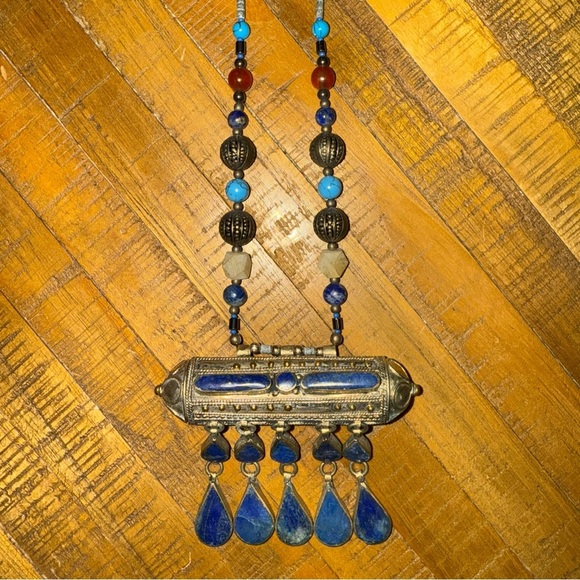Vintage bohemian tribal lapis lazuli beaded necklace - Picture 1 of 6